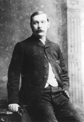 File:1882-arthur-conan-doyle2.jpg