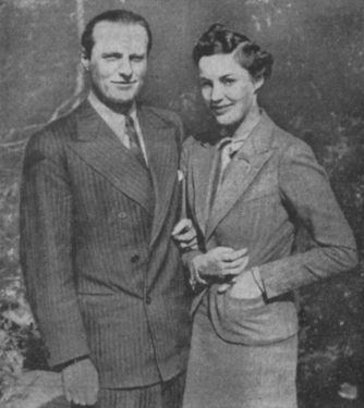 Anna with Adrian the day after their marriage (24 may 1938).