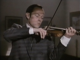 Sherlock Holmes (Michael Pennington)