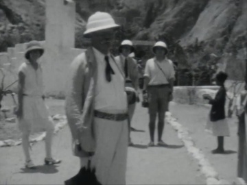 Conan Doyle Home Movie Footage 10 (140 sec.) Arthur Conan Doyle and family in East Africa (1929)