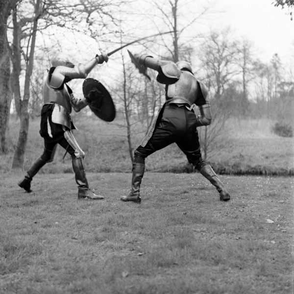 File:1948-03-adrian-conan-doyle-and-douglas-ash-fighting-in-armour-13.jpg