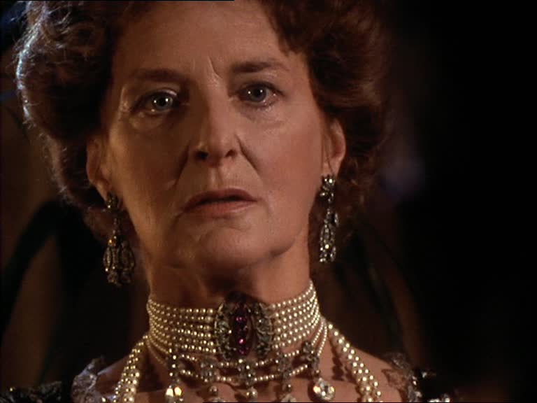 File:Granada-3gab-9-Dowager.jpg