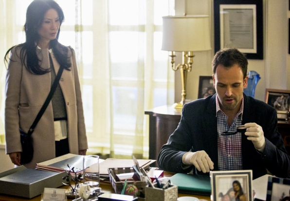 File:Elementary-CBS-S01E11-1.jpg