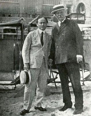 Arthur Conan Doyle and Houdini in Atlantic City.