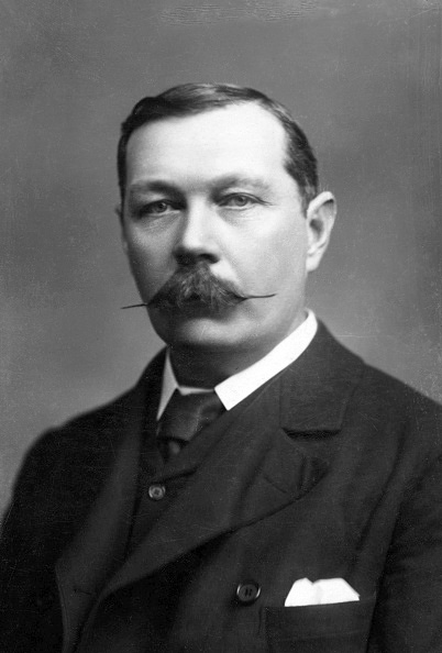 Arthur Conan Doyle (ca. 1900).