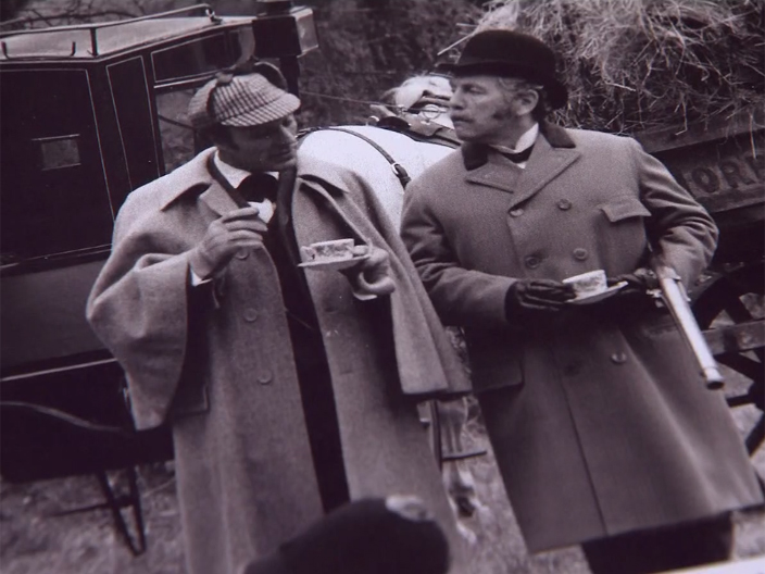 File:1972-carlsberg-tv-commercial-john-keston-raymond-mason.jpg