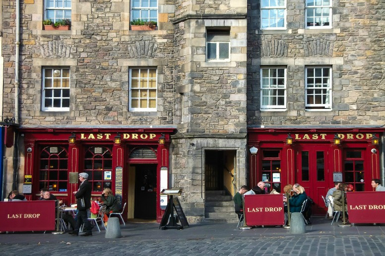 File:Plaque-arthur-conan-doyle-74-78-grassmarket-edinburgh-building.jpg