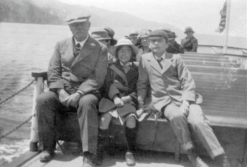 File:1920s-arthur-lena-jean-malcolm-conan-doyle-on-a-boat-in-america.jpg