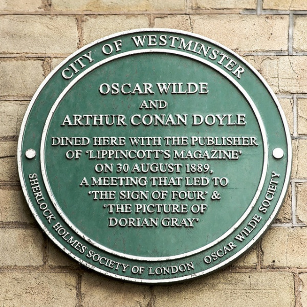 File:Plaque-arthur-conan-doyle-langham-hotel-langham-place-london.jpg