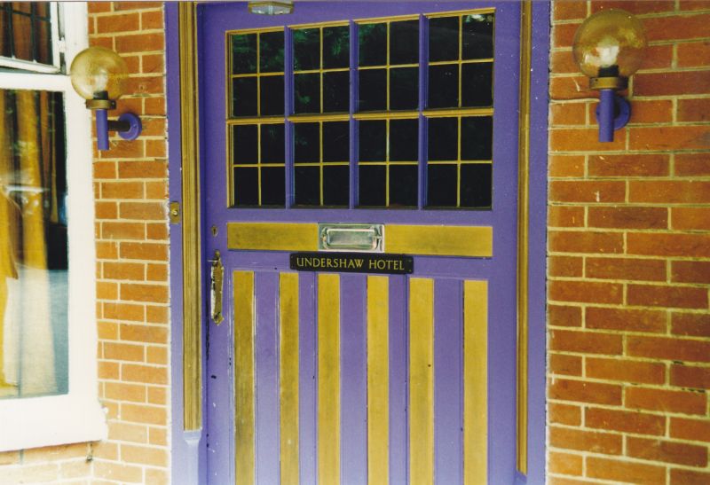 File:1997-07-06-undershaw-plaque-unveiling-front-door.jpg