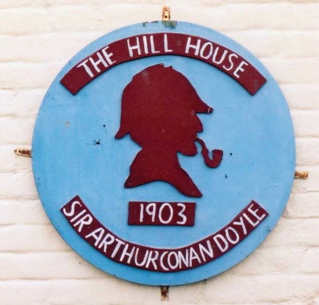 File:Plaque-arthur-conan-doyle-hill-house-happisburgh3.jpg