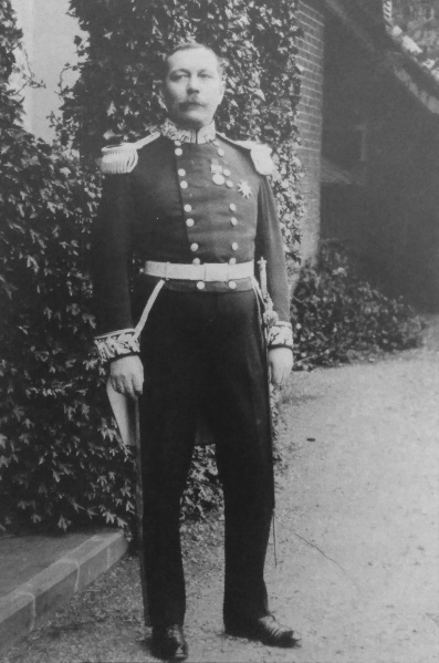 File:1902-arthur-conan-doyle-wearing-his-deputy-lieutenant-uniform.jpg