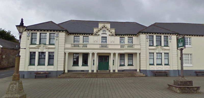 File:Plaque-arthur-conan-doyle-high-moorland-visitor-centre-princetown-building.jpg