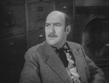 Inspector Lestrade (Archie Duncan)