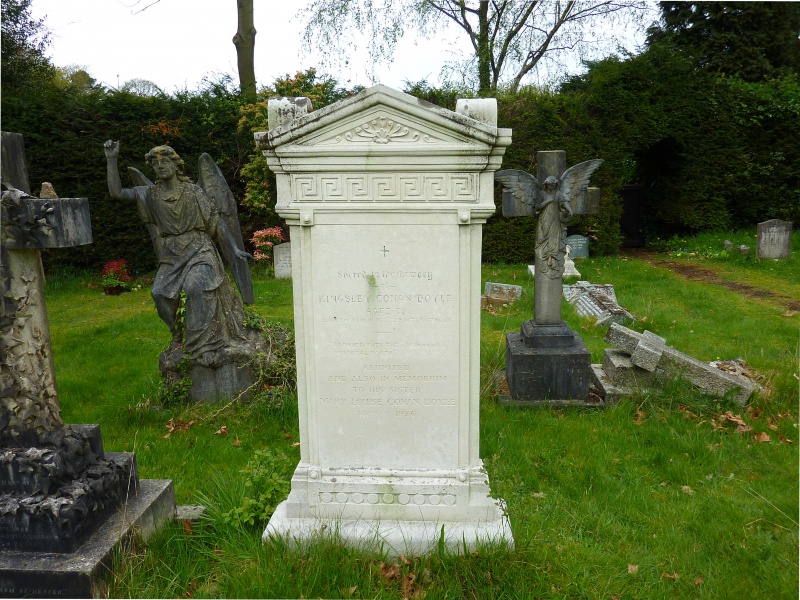 File:Reunited-gravestone-arthur-alleyne-kingsley-conan-doyle.jpg