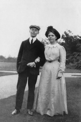 Kingsley and Mary (september 1908).