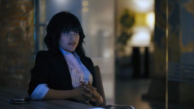 Dr. Ingrid Derian (Eve Harlow)