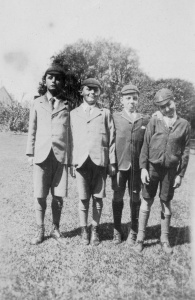 Adrian (second from left) in Melbourne (1920).