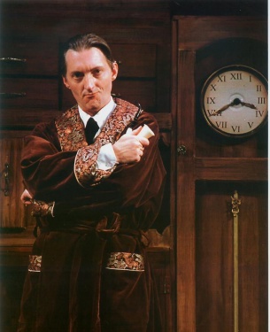 Jeffrey T. Heyer as Sherlock Holmes