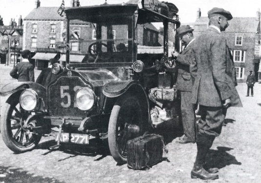 Arthur Conan Doyle and his car (Car No. 52, with numberplate AP2771) during The Prince Henry Tour (july 1911)
