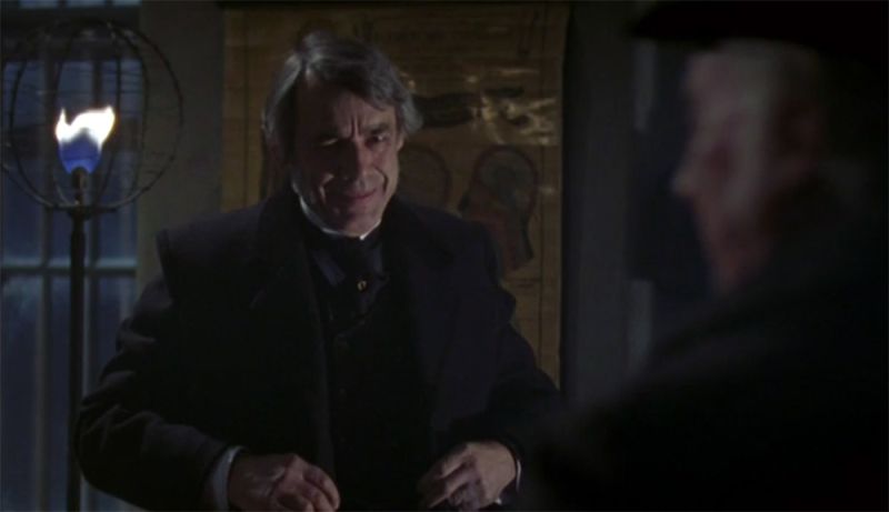 File:2001-murder-rooms-the-photographer-s-chair-dr-ibbotson.jpg