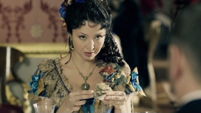 File:Sh-petrenko-S01E03-ambassador-US-wife.jpg