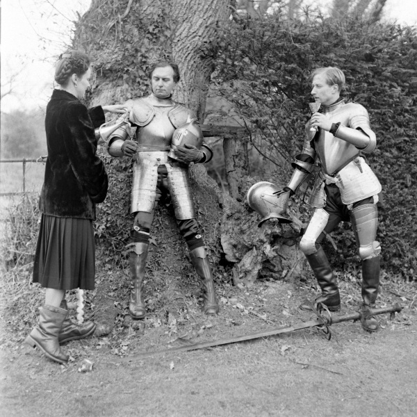 File:1948-03-adrian-conan-doyle-served-by-anna-andersen-with-douglas-ash.jpg