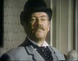 Inspector Lestrade (Patrick Newell)