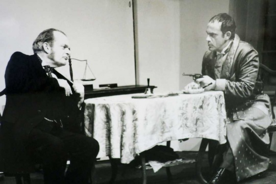 Professor Moriarty (Sam Lloyd) and Sherlock Holmes (Christopher Lloyd)
