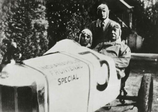 Sir Arthur Conan Doyle (right) with Adrian (left) and Denis (behind) in the Fronty-Ford (Frontenac) car (23 april 1928).