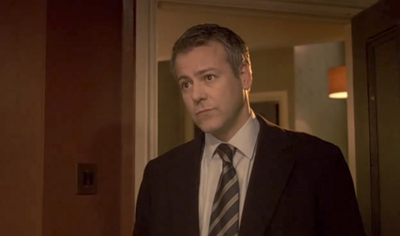 File:2010-SH-BBC-S01E00-lestrade.jpg