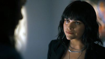 Dr. Ingrid Derian (Eve Harlow)
