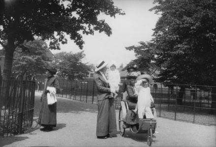 Adrian (right) at London Zoo (1914).