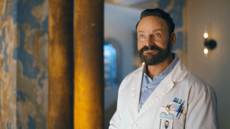 File:2025-watson-cbs-s01e07-lloyd.jpg