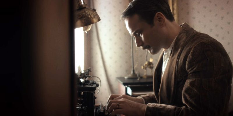 File:2025-winter-palace-s01e05-arthur-conan-doyle.jpg