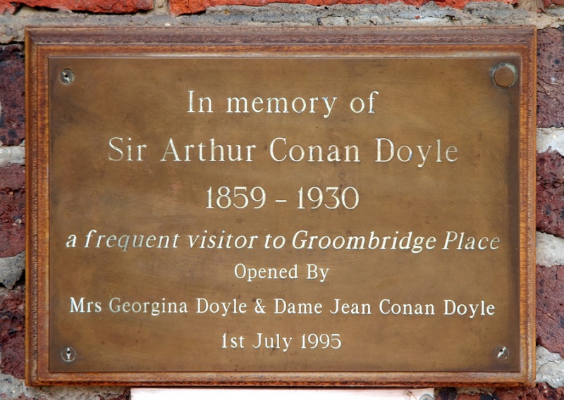 File:Plaque-arthur-conan-doyle-groombridge-place-drunken-garden.jpg