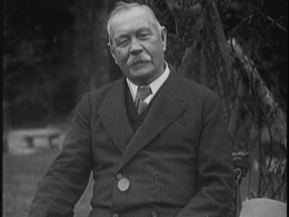 Sir Arthur Conan Doyle (1930 interview sequence added in the restoration)
