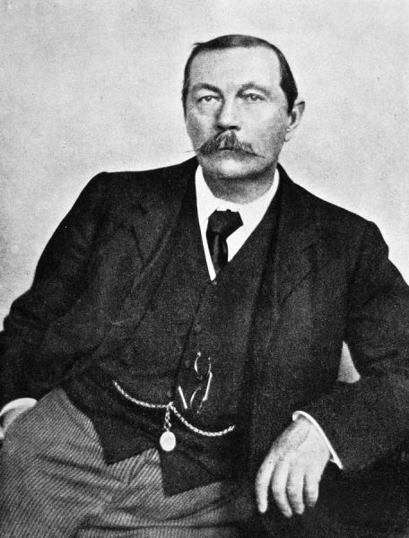 File:1914-arthur-conan-doyle-by-walter-benington2.jpg