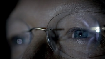 Charles Augustus Magnussen (Lars Mikkelsen)