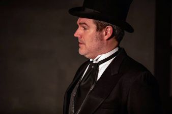 Sherlock Holmes (Jason Steele)