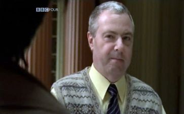 Professor Bell (John Sessions)