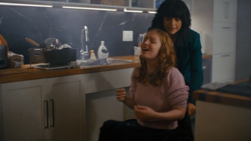 File:2025-watson-cbs-s01e09-gigi-and-dr-derian.jpg