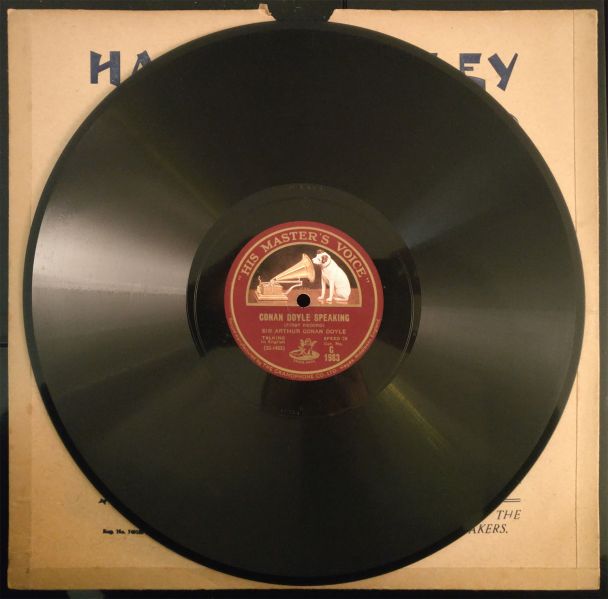File:1930-conan-doyle-speaking-shellac-disc.jpg