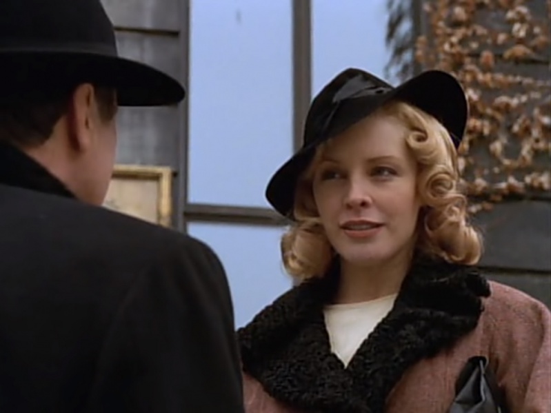 File:1998-the-lost-world-bergin-amanda-white.jpg