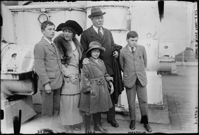 File:1923-04-03-sir-arthur-conan-doyle-and-family-ship-olympic2.jpg