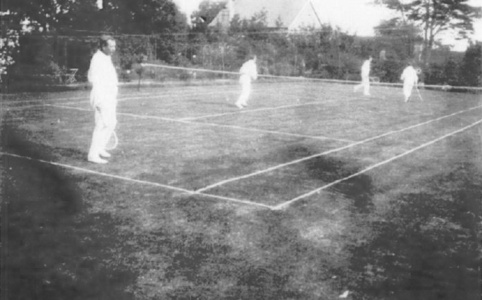 Arthur Conan Doyle playing tennis.