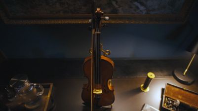 Sherlock Holmes violin.