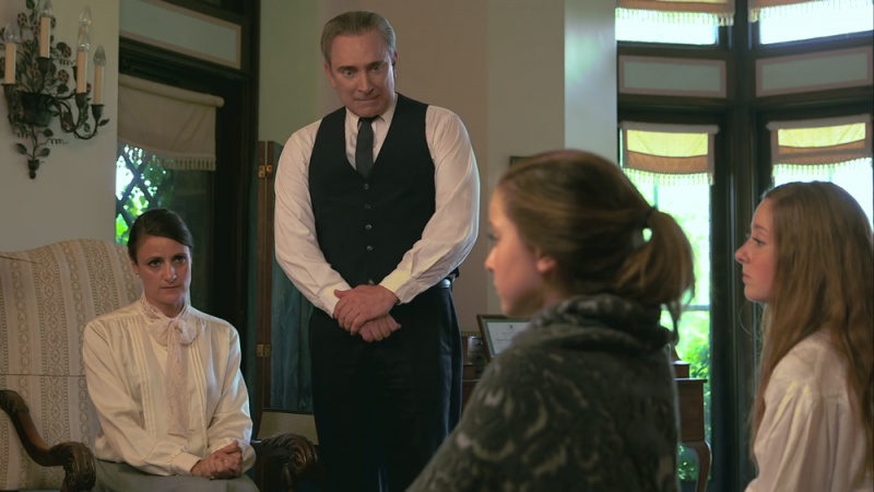 File:2014-the-folklorist-S01E09-the-cottingley-fairies-parents.jpg