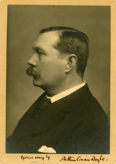 Yours very truly, Arthur Conan Doyle (ca. 1900).