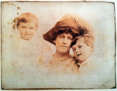 Jean Conan Doyle and her two sons (ca. 1915)
